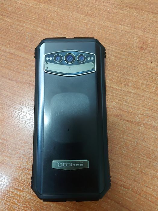 Продаван DOOGEE V30 T
