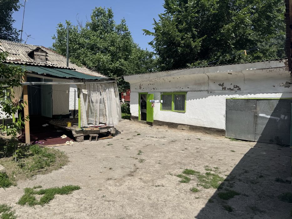 Срочно продам дом в центре села Узынагаш