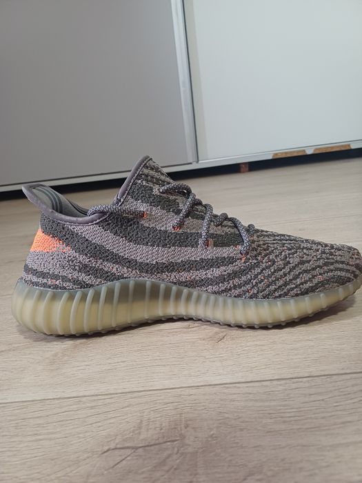 Yeezy Boost 350 V2 Beluga