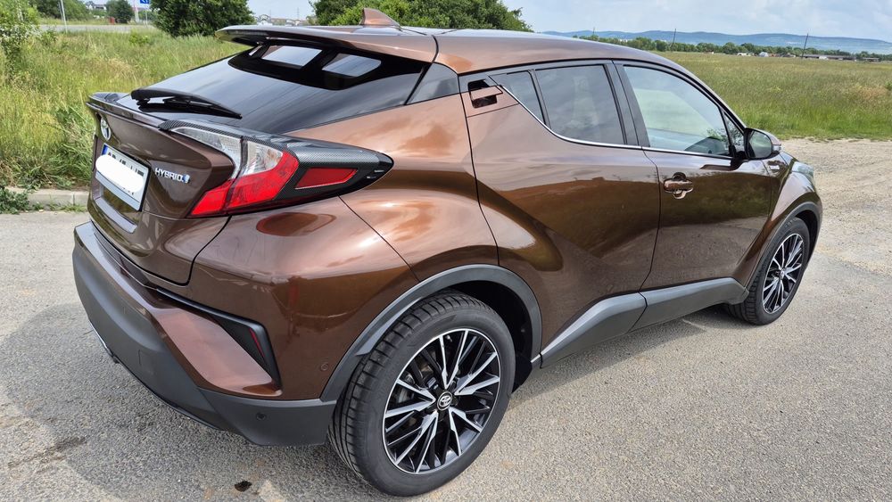 Toyota C-HR 1.8, 4×2, VERSIUNEA LOUNGE