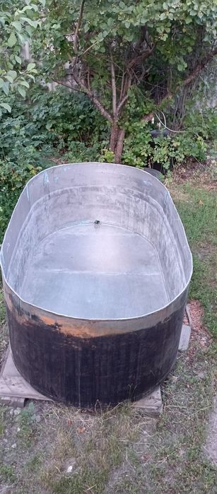 Продам ёмкость из нержавейки ширина 110см,  длина 208см,