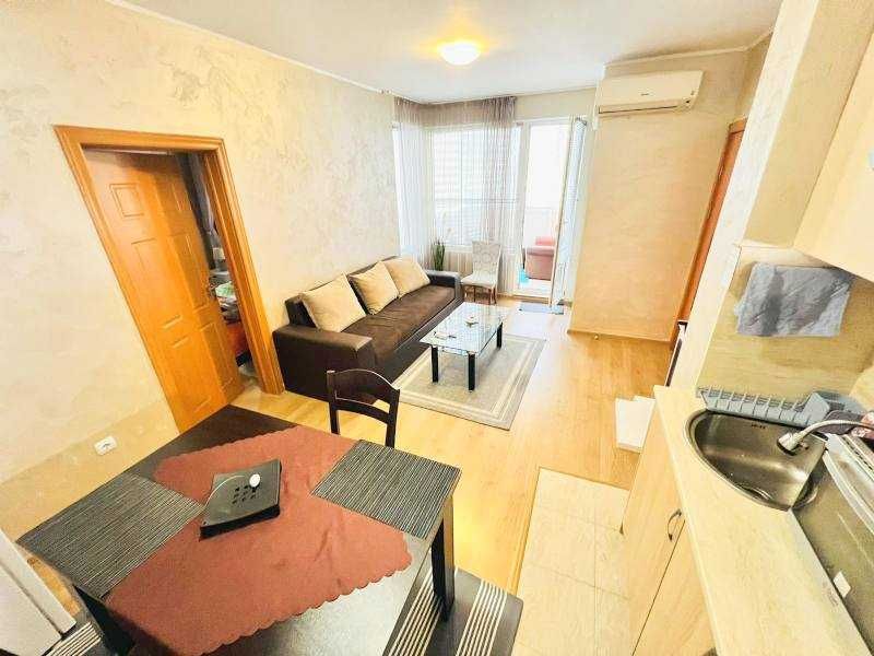 Продава се Двустаен апартамент в Бургас, Възраждане - 58 кв.м за 845 €/кв.м - Снимка #2