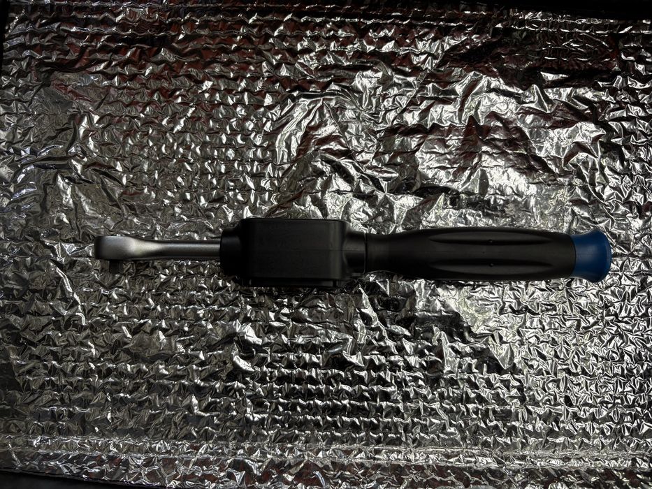 Дигитален динамометричен ключ 1/4" 6-30 Nm; BGS TECHNIC 952