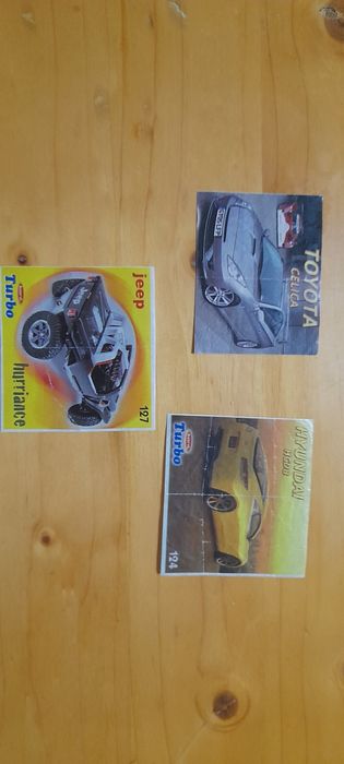 Продавам /Заменям картинки от дъвки