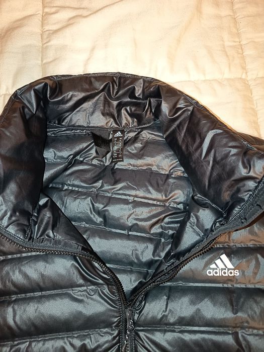 Vand Geaca, 2 veste, 1 hanorac de la Adidas marimea XL