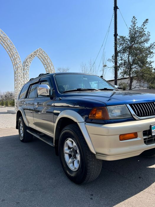 Монтеро спорт в хорошем состояние