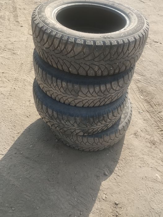 Продам шины срочно