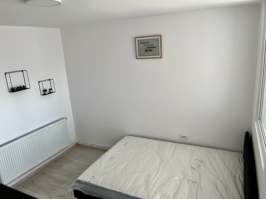 Garsoniera de vanzare in blocul upet Bd Independentei