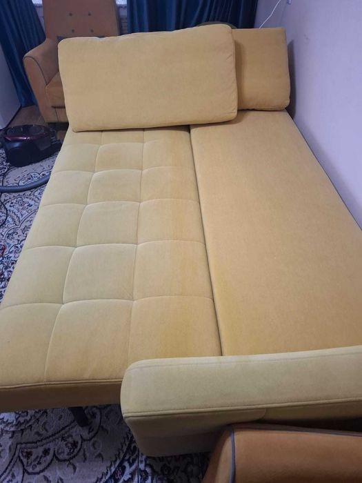 Продаются диван и 2 кресла