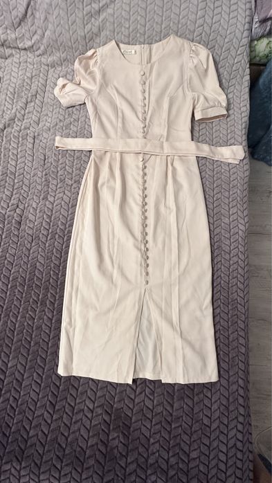 Платья в отличном состояний