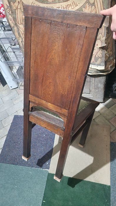 Scaun vechi din lemn masiv stil neo românesc