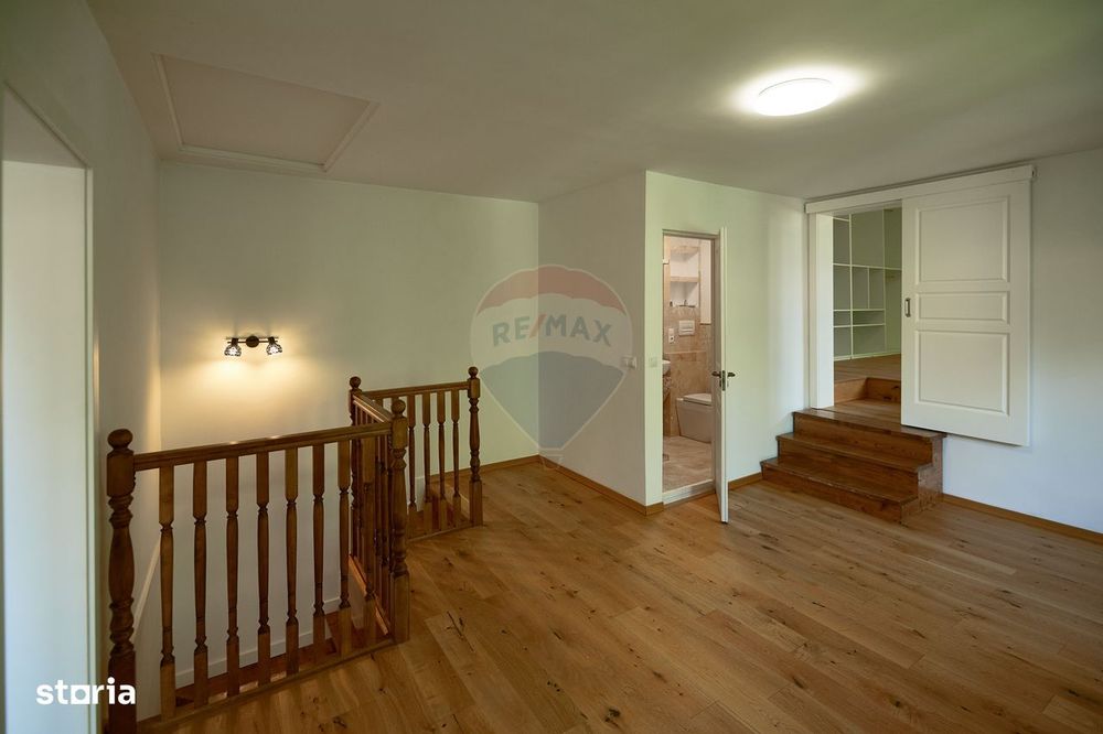 Apartament 4 cam, pe 2 niveluri si curte comuna pe Vasile Alecsandri