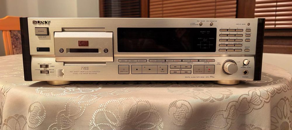 Sony DAT DTS ES 77