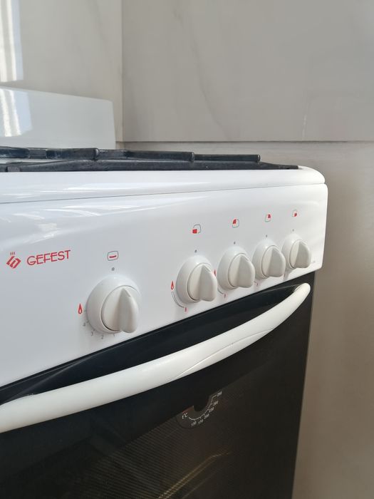 Газ плита, состояние хорошее.