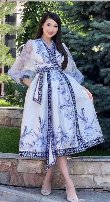 Продам женское платье.