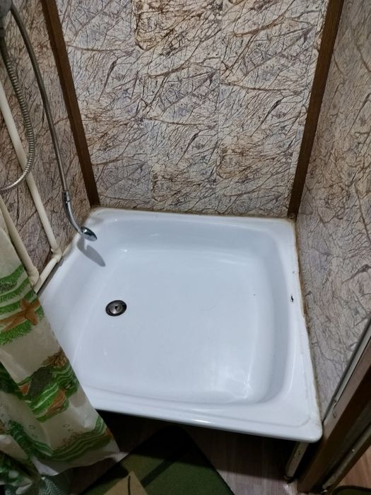 Комната в общежитии коридорного типа