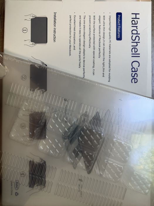 Чехол на MacBook Pro 14.2