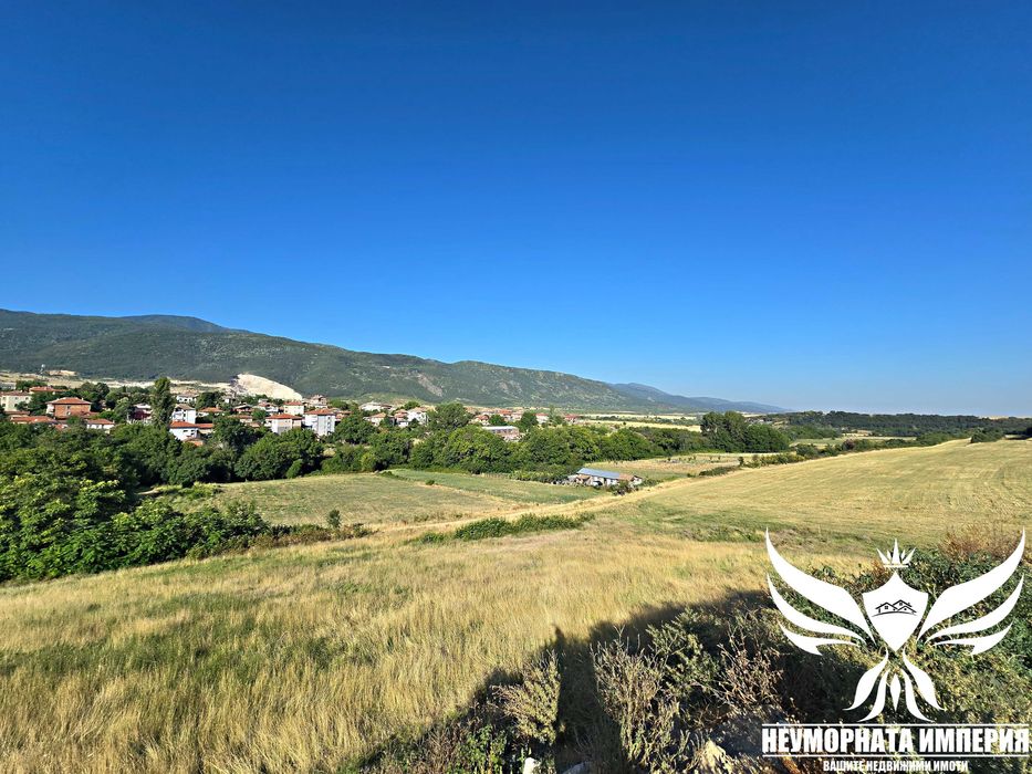 Продавам земя с площ от 3401кв.м. в село Мулдава вилна зона