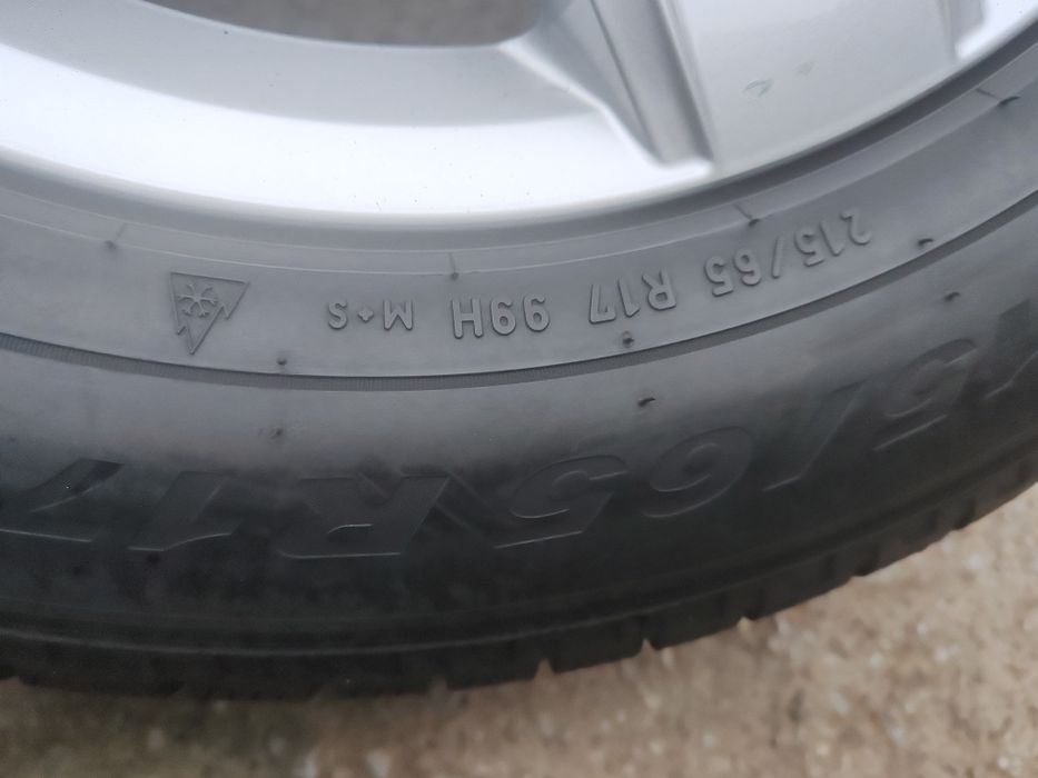 Vw Tiguan - 215/65/17