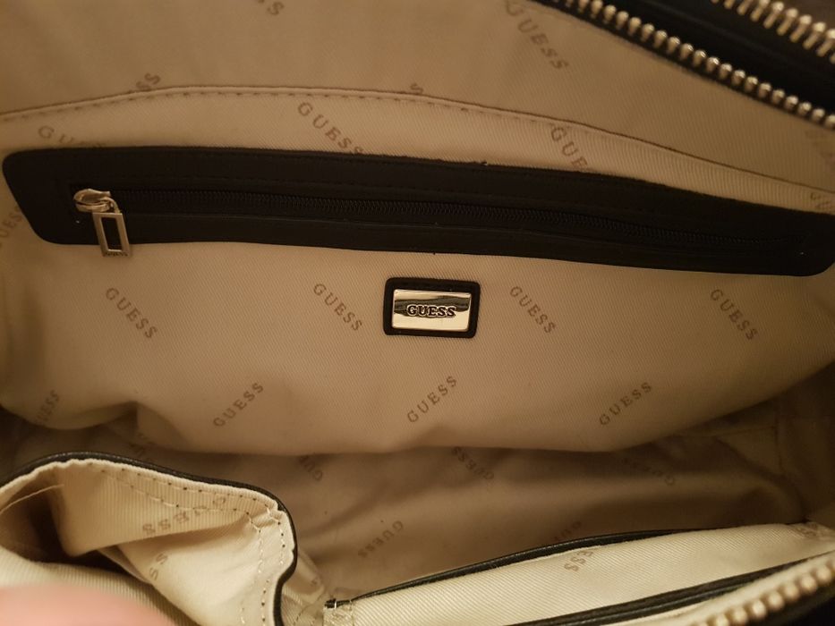 Дамска чанта Guess