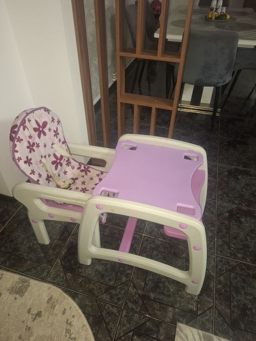 Scaun cu masa pt Bebeluși