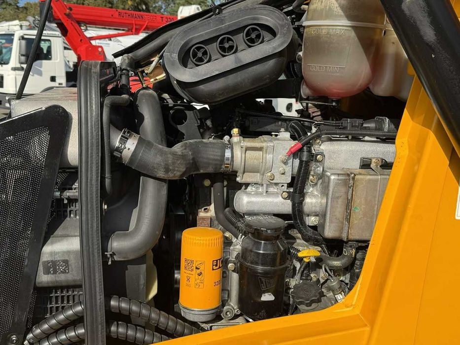 Экскаватор-погрузчик JCB 3CX