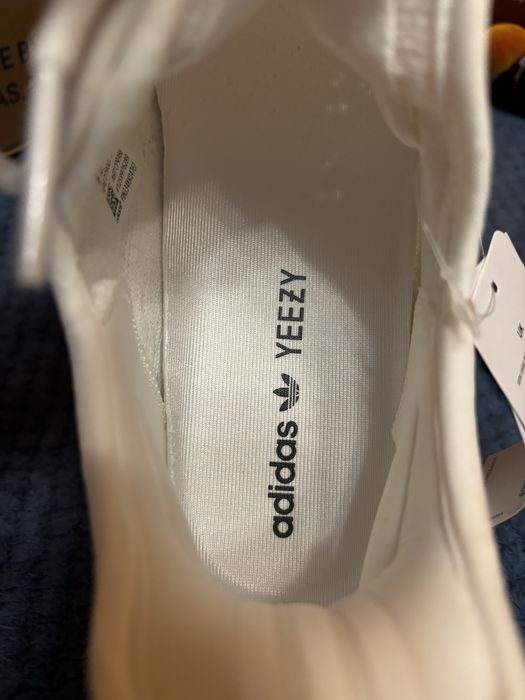 Adidas Yeezy Boost 350 V2 Triple White / Cream White – Stare foarte bună