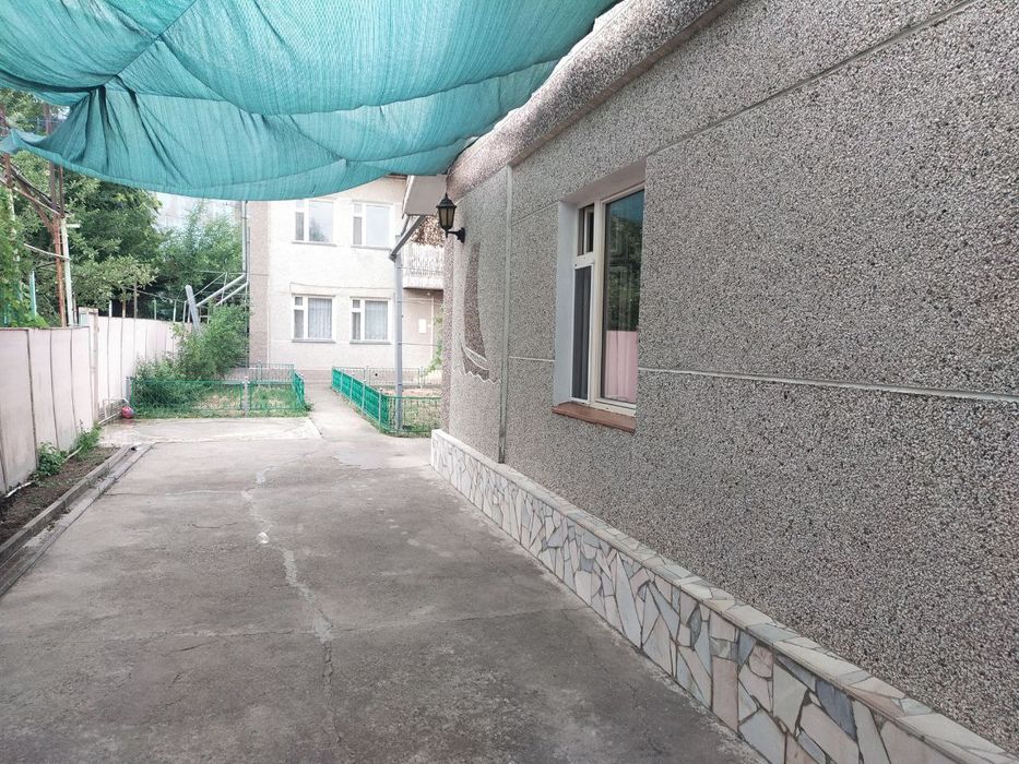 Продаётся дом 100000y.e