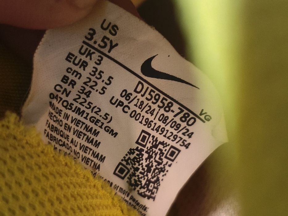 Бoтонки Nike 35.5 номер