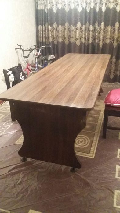 Стол сотилади арзон почти дарим