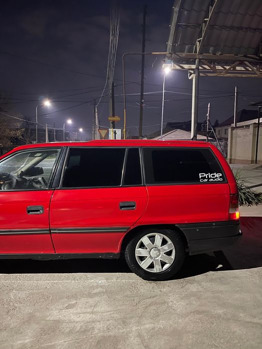 Опел Астра универсал