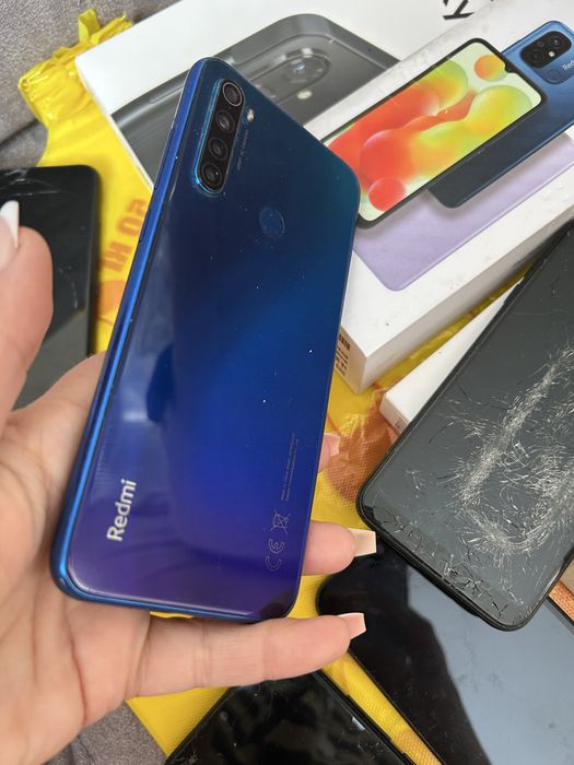 Продам б/у телефон  на запчасти