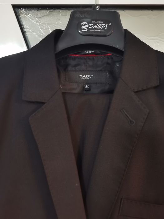 Costum bărbătesc elegant