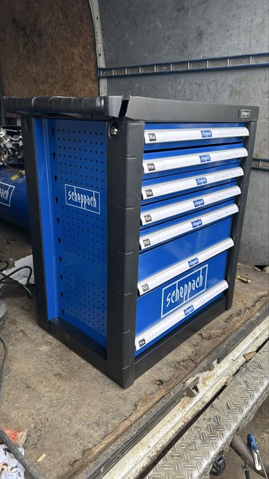 Количка за инструменти