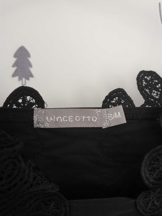 Дамски топ с рязана дантела