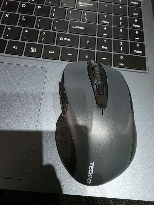 Vand laptop 2 in 1 cu touchscreen nou