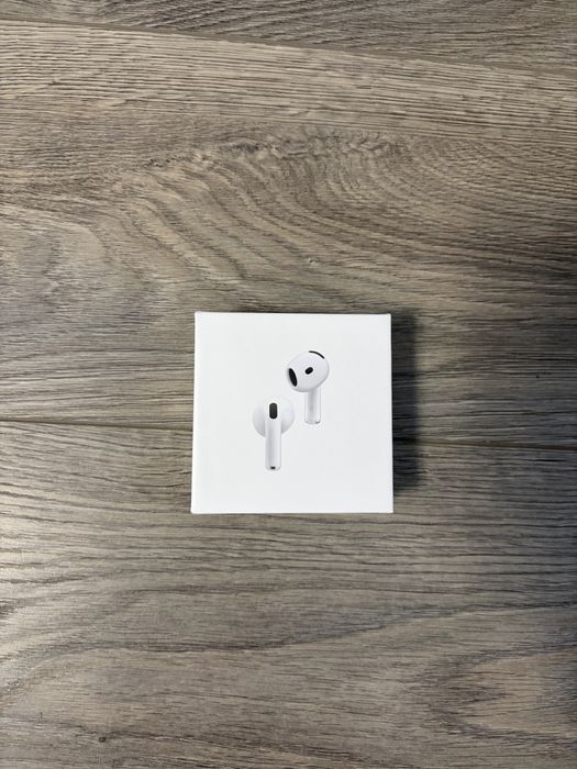Неразпечатани AirPods 4 с Active Noise Cancellation