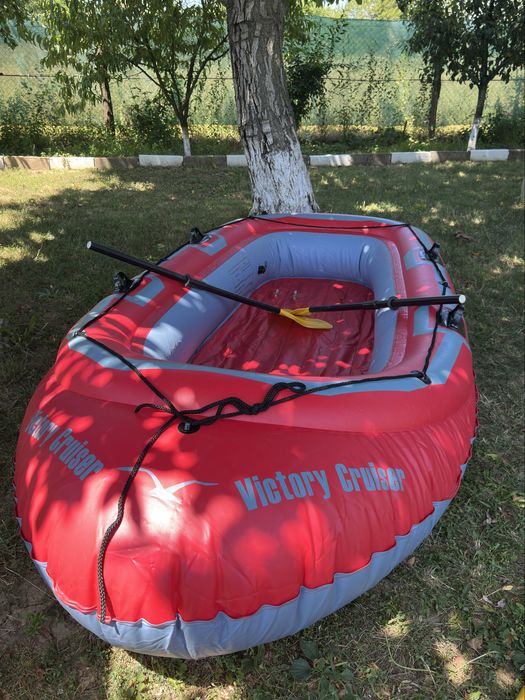 Barca gonflabila 4 persoane