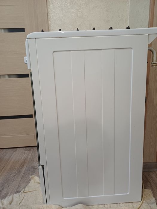 Продам газовую плиту Gefest