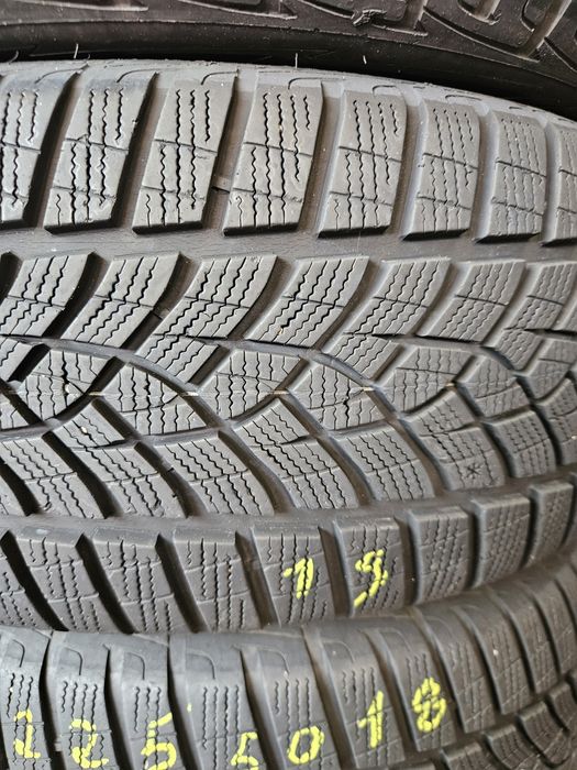 Гуми 225/50/18 дот19