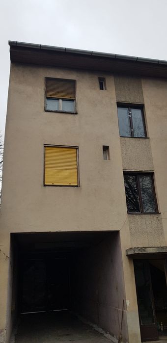 Vindem apartament