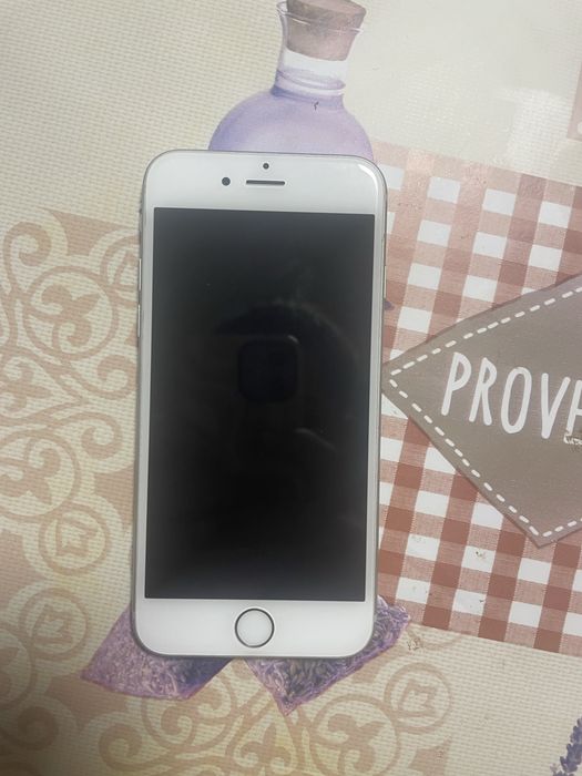 Vând iphone 6s impecabil,ca nou!