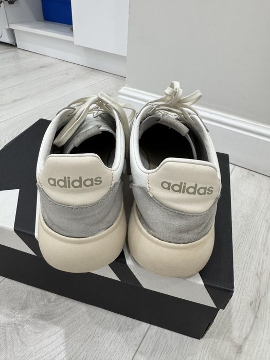 Кроссовки Adidas