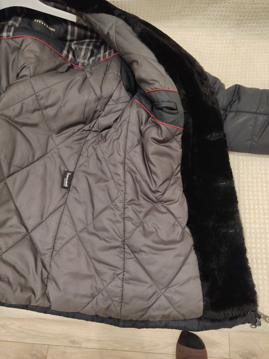 Продам зимнюю куртку.