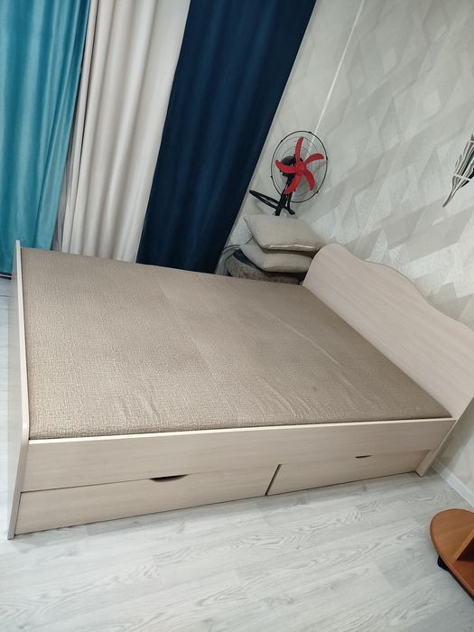 Кровать двуспальная