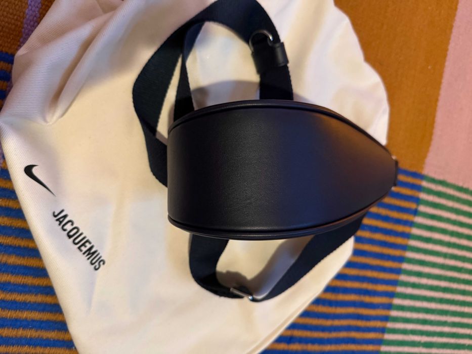 Чанта Nike x Jacquemus