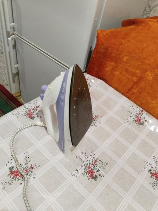 Утюг отлично работает в хорошем состоянии