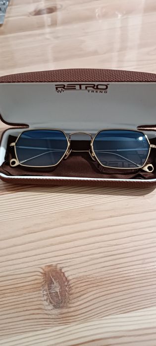 Продаю очки солнечный, оригинал бренд