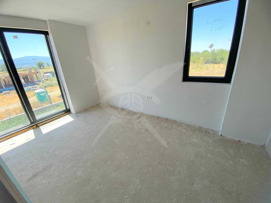 Продава се Къща в с. Оризари, Област Пловдив - 246 кв.м за 1139 €/кв.м - Снимка #1