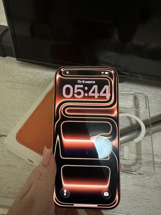 17 про 256 гб в идеальном состоянии